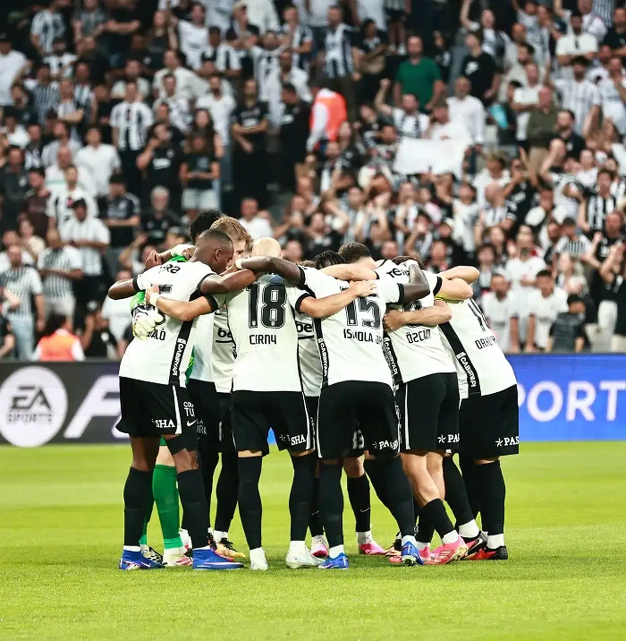 Beşiktaş Hradec Kralove’yi Devirdi, Play-Off’a Kaldı