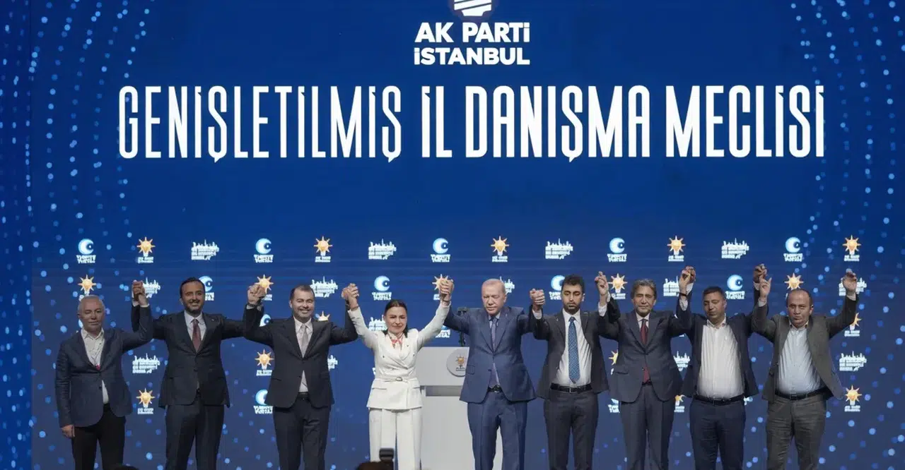CHP’den 2 Belediye Başkanı ve Bir Başkanvekili AK Parti’ye Katıldı