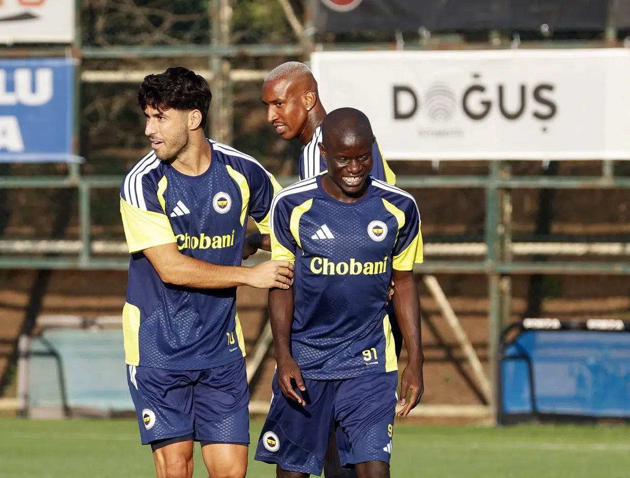 Fenerbahçe İlk Yarı Sonucunda 1-0 Geride
