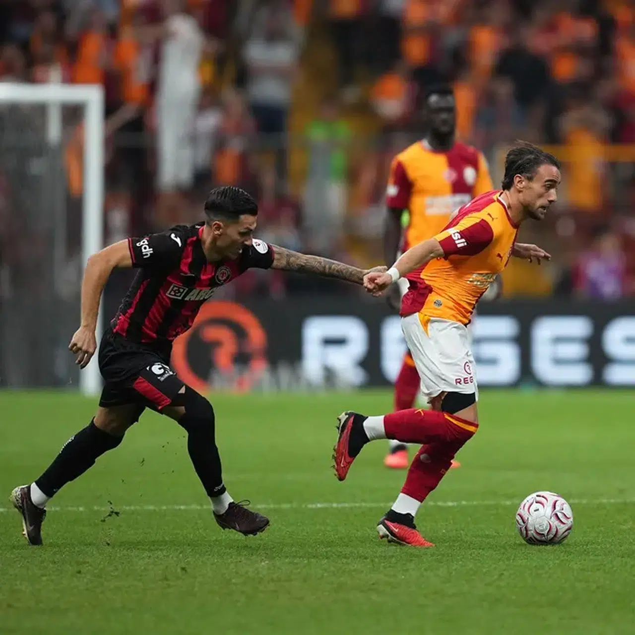 Galatasaray sezona beraberlikle başladı