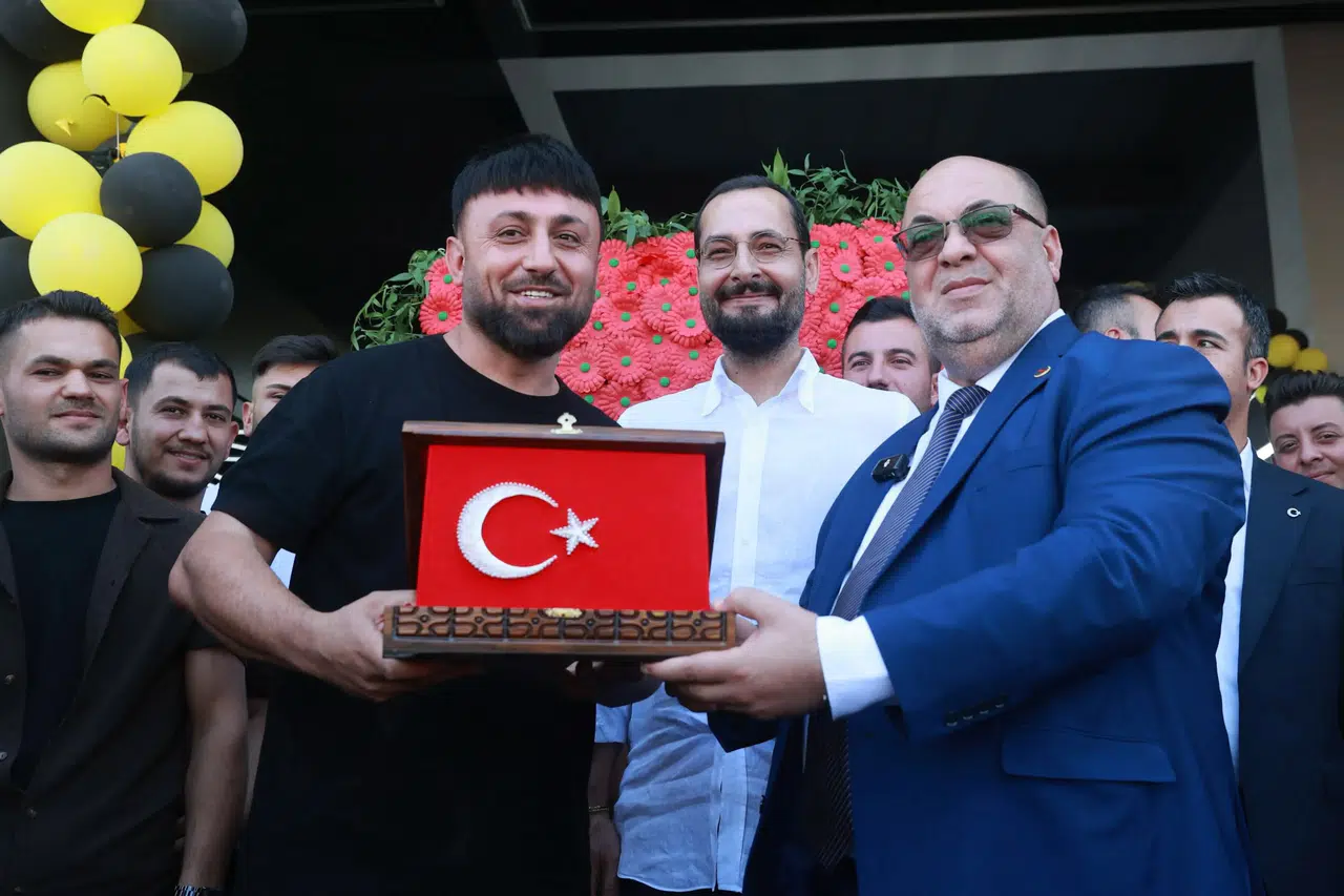 Mehmet Akpınar, Oto Ekspertiz Açılışına Katıldı