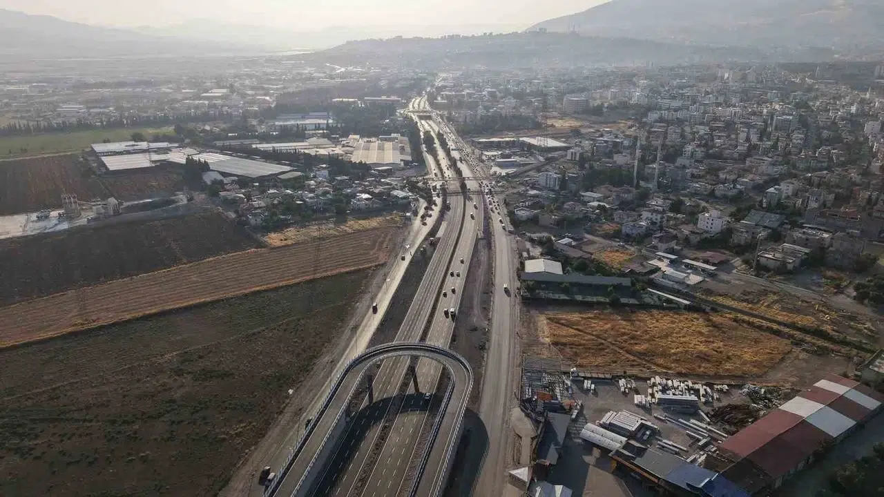 Kahramanmaraş Sanayi Kavşağı’nda İlk Etap Trafiğe Açıldı
