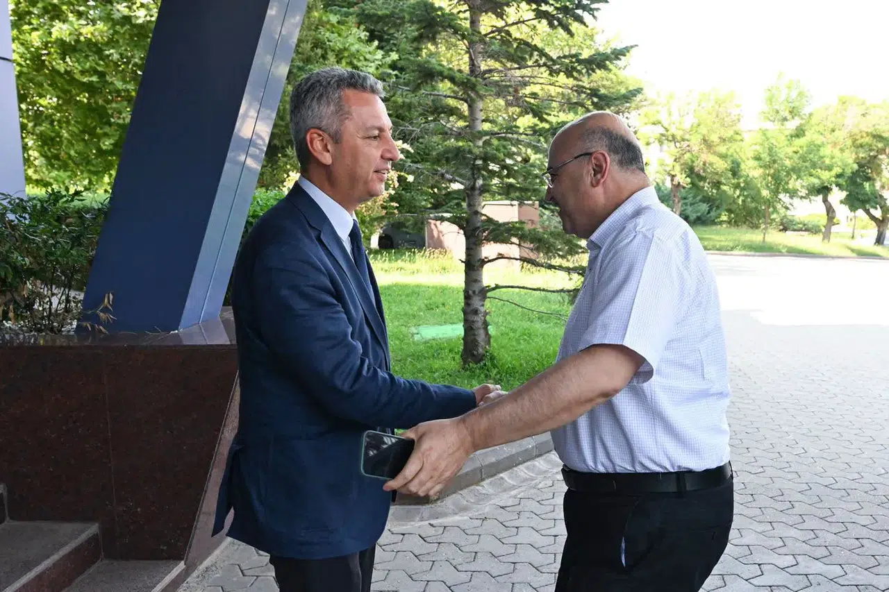 Mikail Özdemir’den Rektör Okumuş’a Ziyaret
