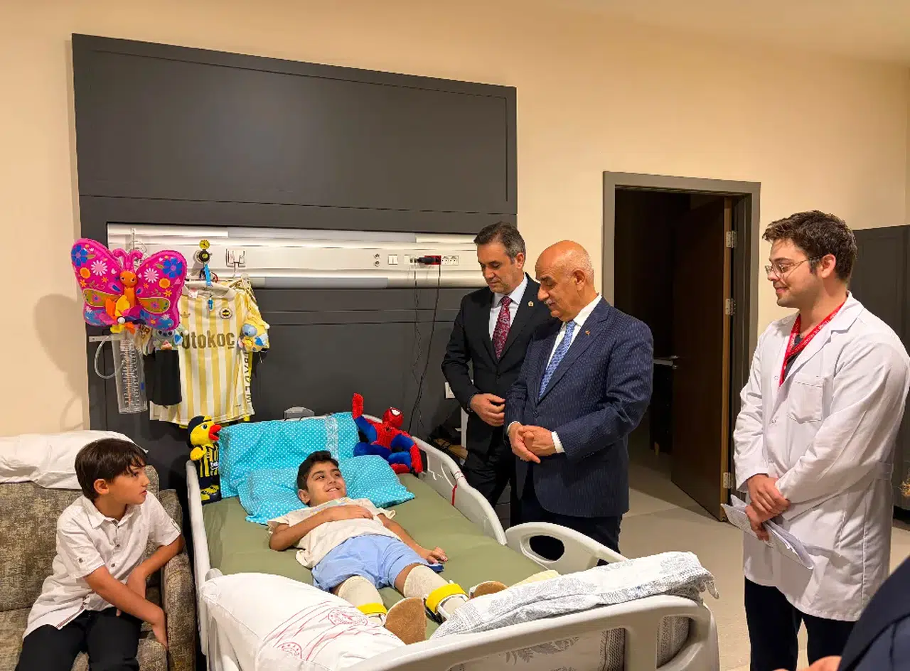 Kirişci’den Ayser Çalık Saldırısında Yaralanan Öğrenciye Ziyaret