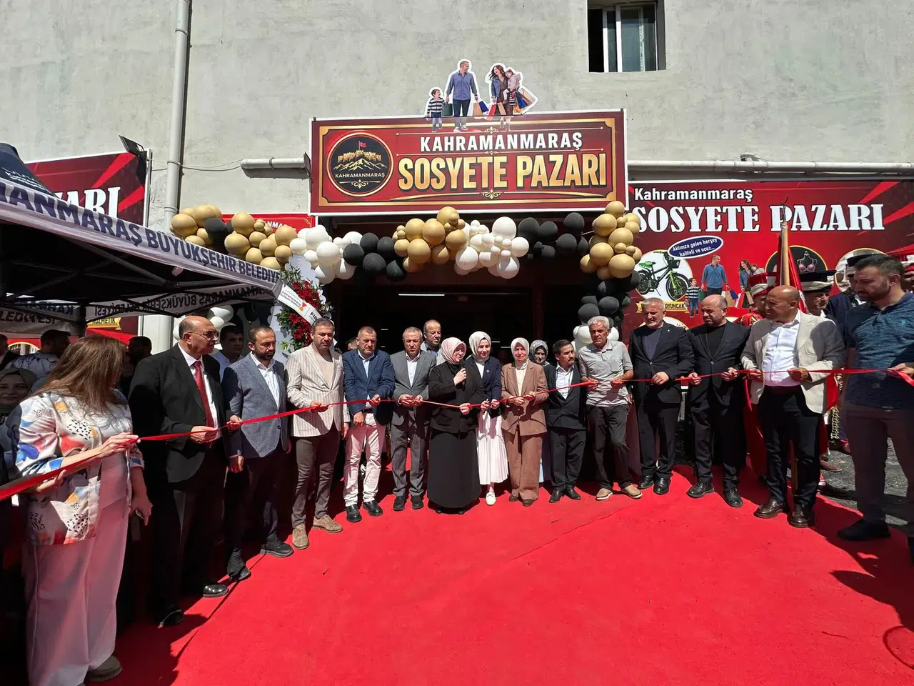 Kahramanmaraş Sosyete Pazarı Yeni Yerinde Açıldı
