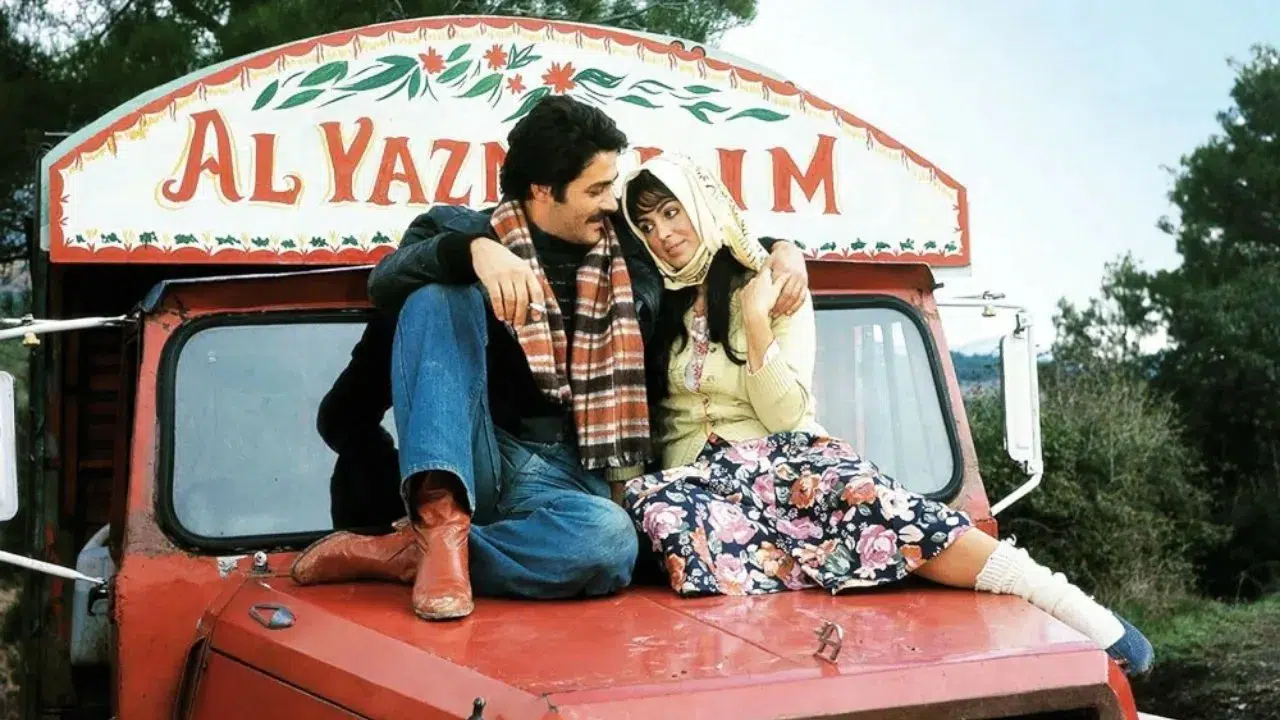 Kahramanmaraş'ta 20 yıl aradan sonra açık hava sinema keyfi!
