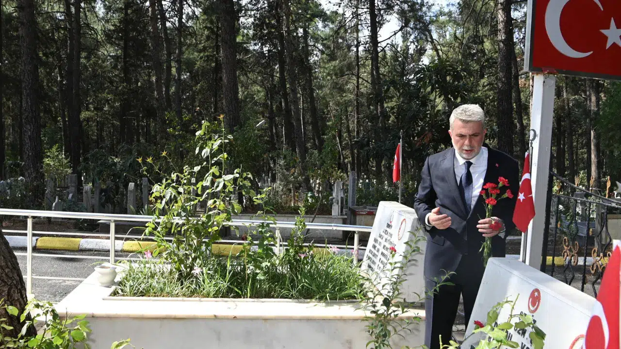 Başkan Görgel 30 Ağustos’ta Kahramanları Andı