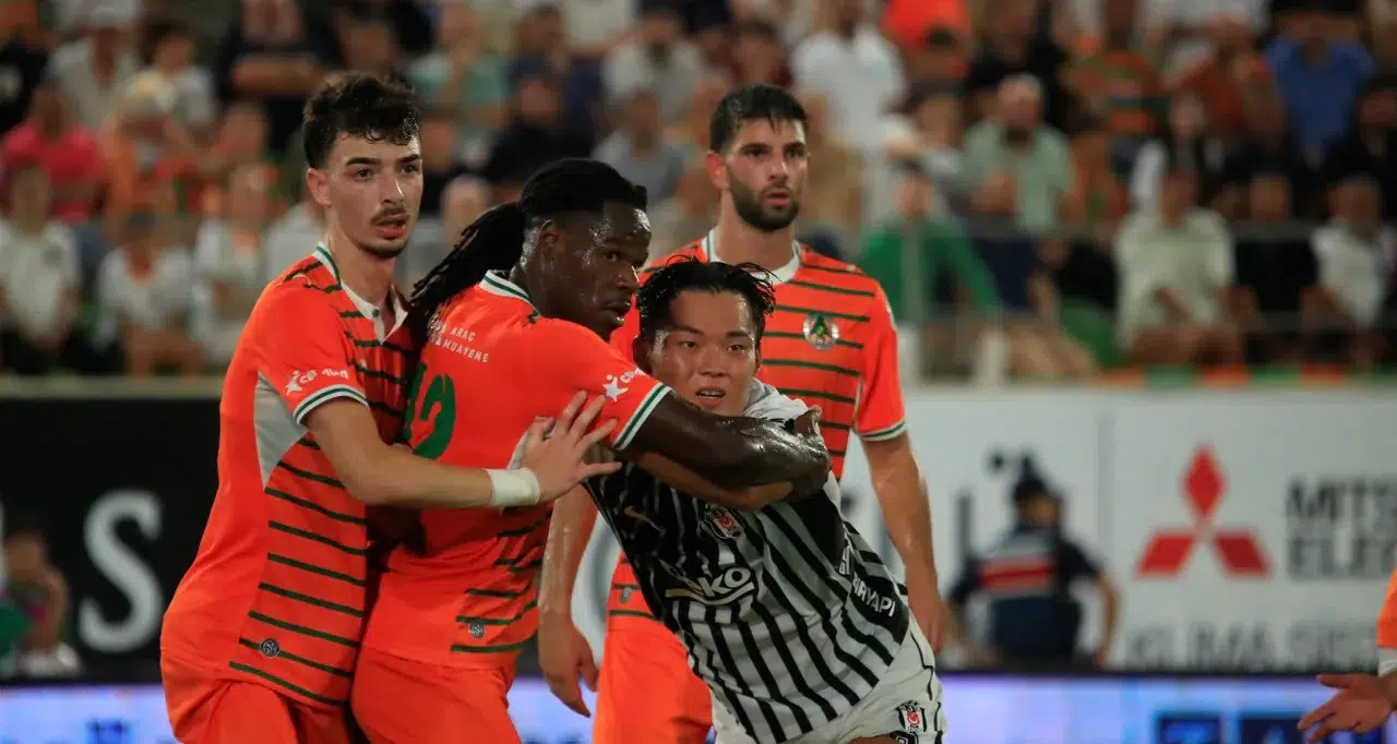 Beşiktaş Ligde İlk Yenilgisini Alanyaspor’dan Aldı!