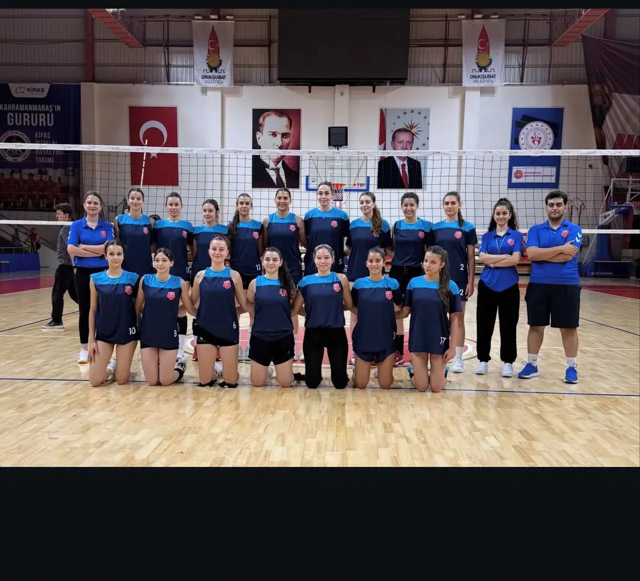 Büyükşehir’in Voleybol Takımı Sezonu Açtı