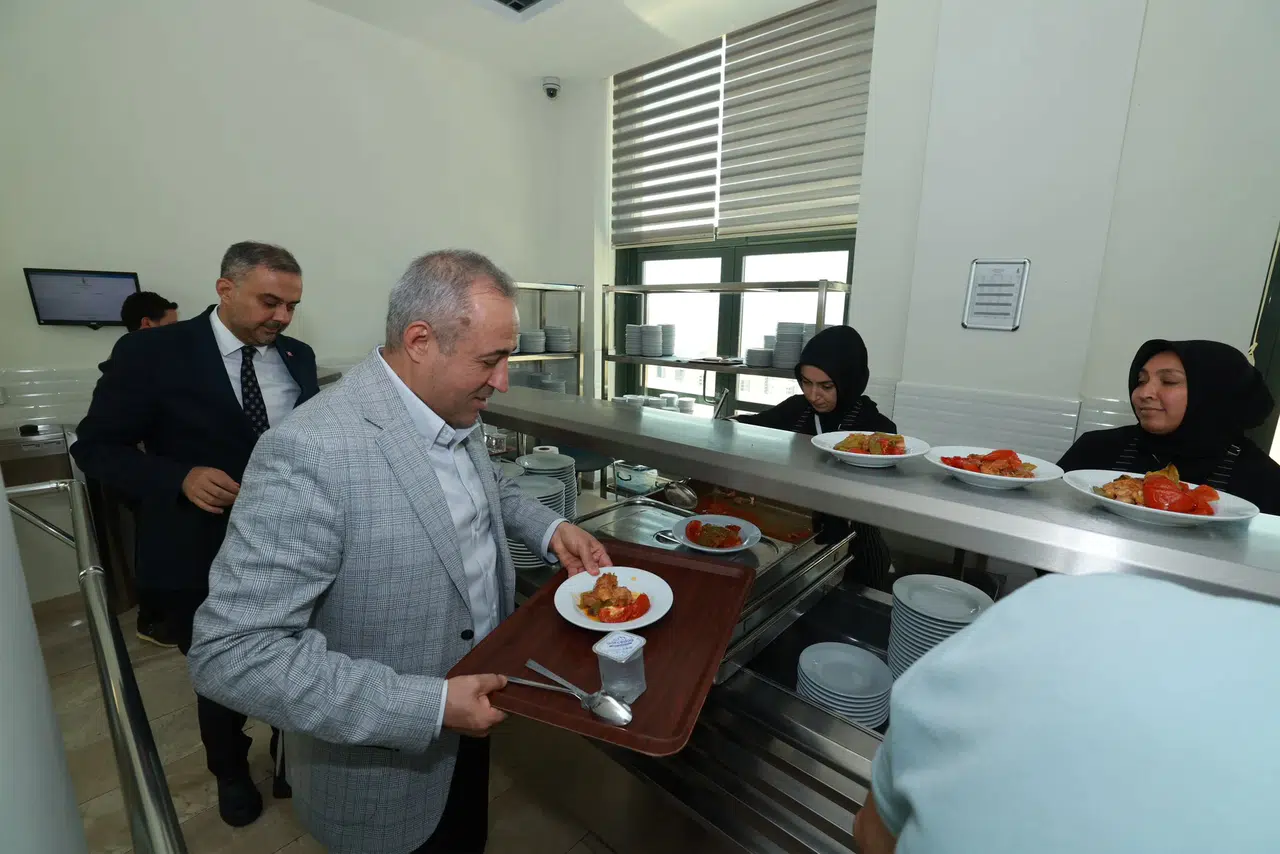 Milletvekili Karatutlu’dan Onikişubat Belediyesi’ne Ziyaret