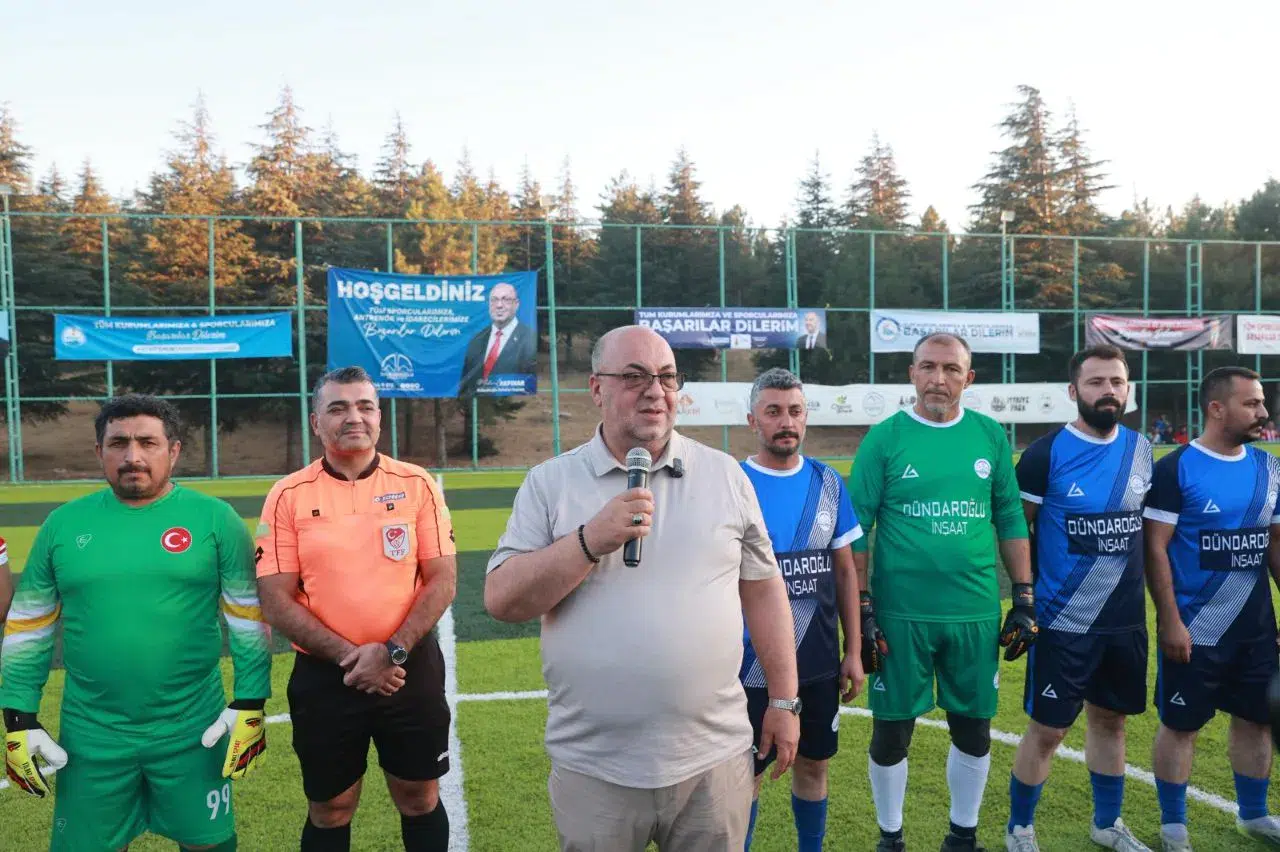 Dulkadiroğlu'nda kurumlar kupa için yarışıyor