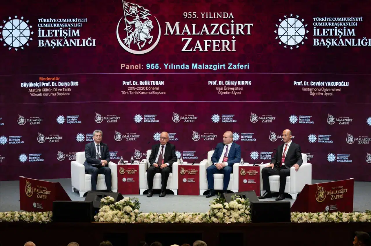 “955. Yılında Malazgirt Zaferi” Paneli ve Kitap Tanıtım Programı Düzenlendi