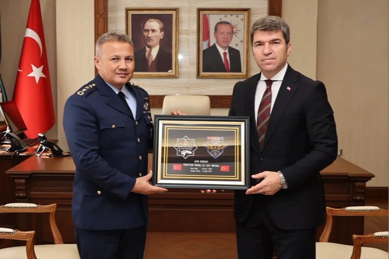 Tuğgeneralliğe terfi etmişti... Türkiye'nin ilk astronotu Amasya'da görevine başladı