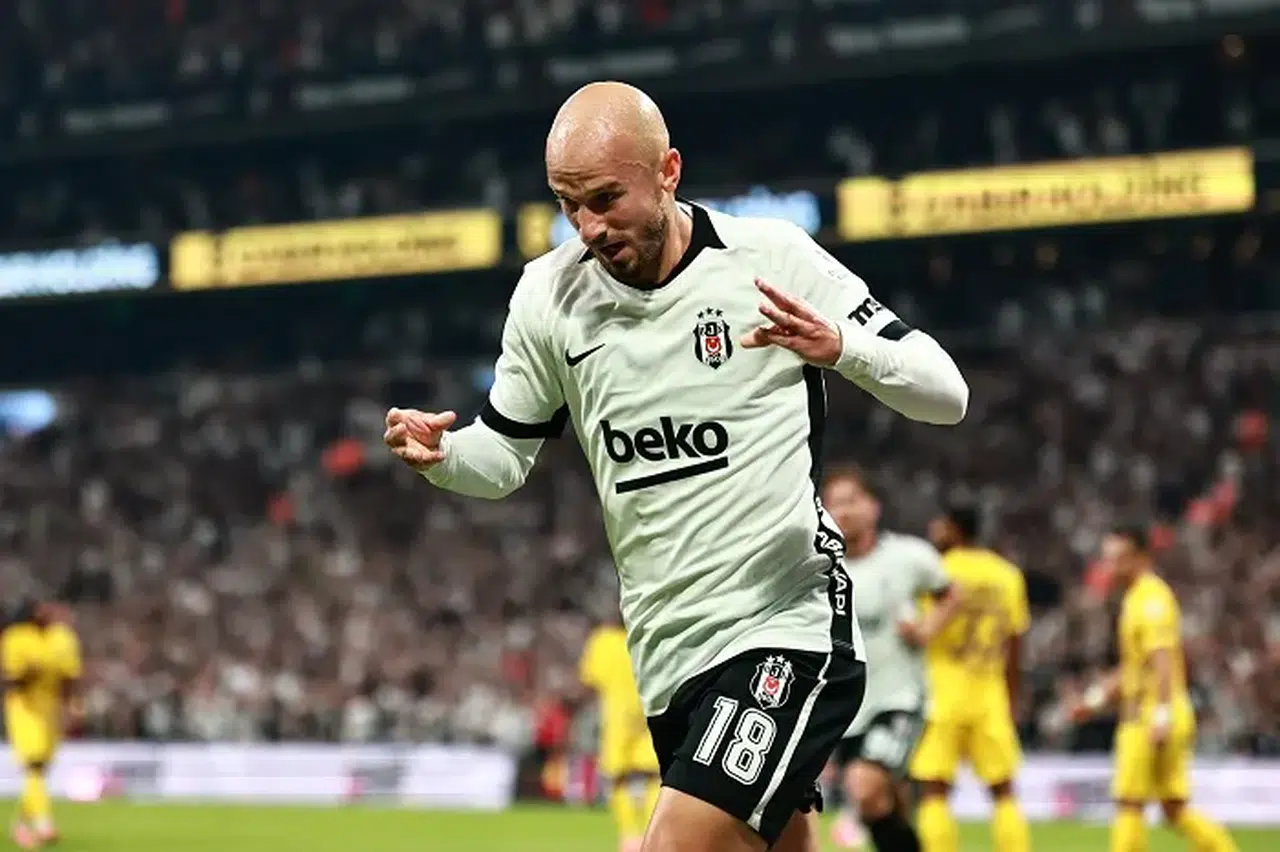 Beşiktaş Eyüpspor’u Tek Golle Geçti: Kartal 3 Puanla Başladı
