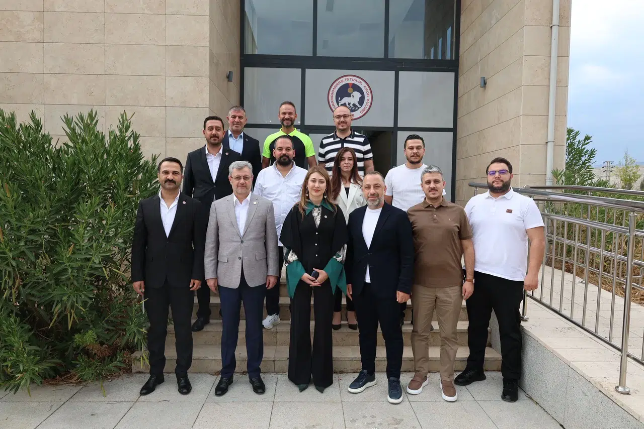 Milletvekili Karakoç’tan İstiklalspor’a Deplasman Desteği