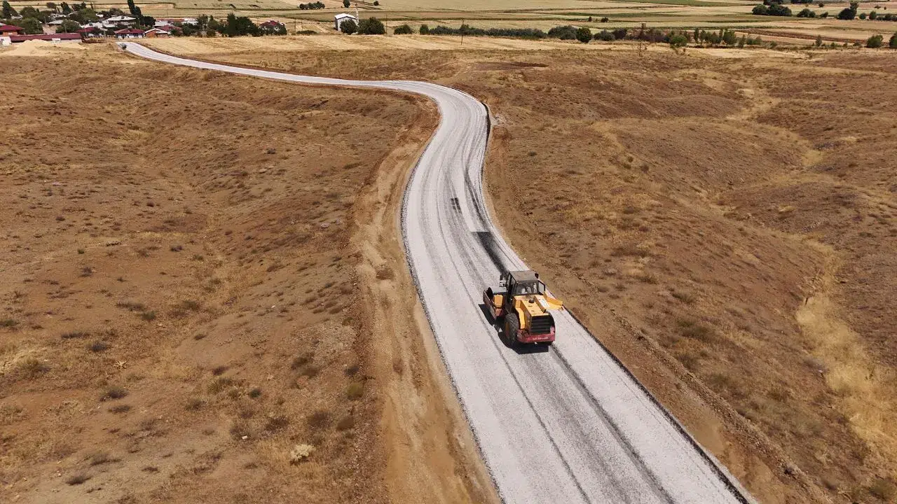 Afşin’de Mehre – Çalış Yolu Asfaltla Yenilendi