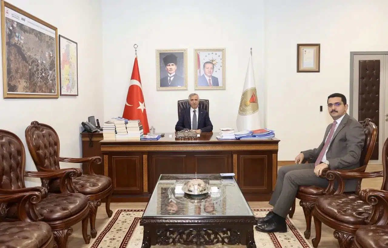 Vali Ünlüer’den Hulusi Teke’ye Başarı Belgesi