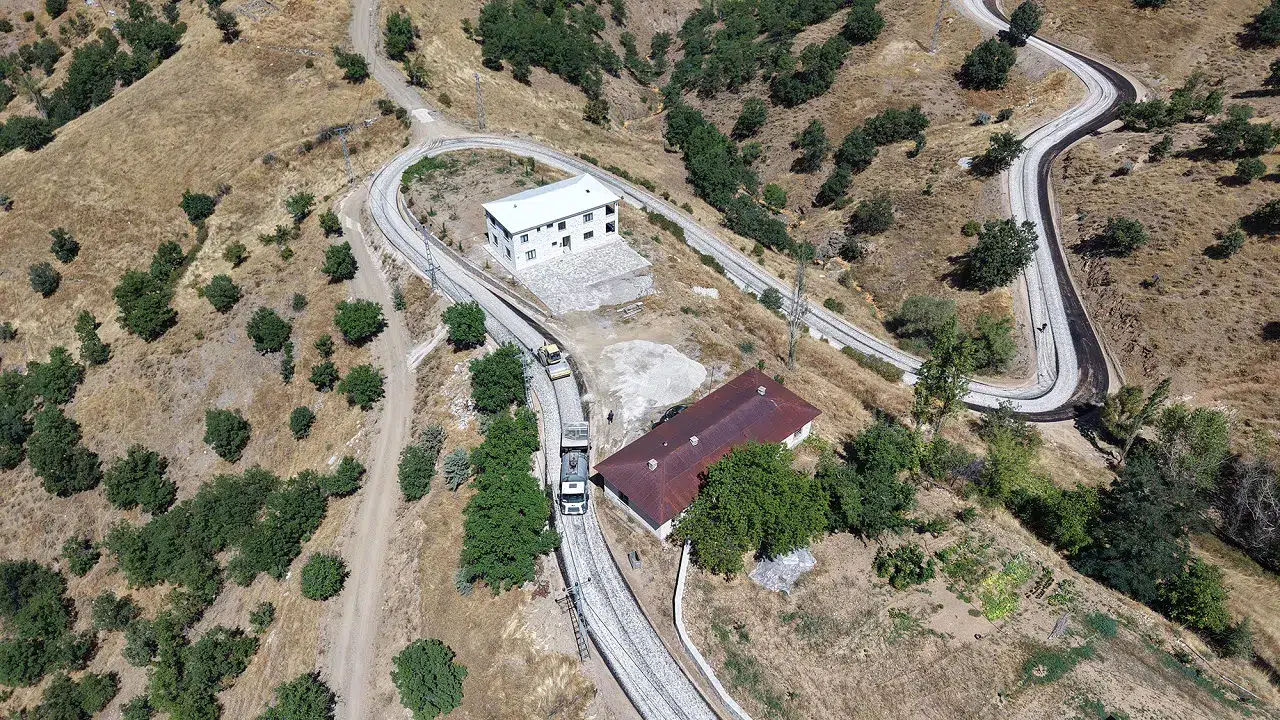 Ekinözü’nde 11 Kilometrelik Grup Yolu Yenileniyor