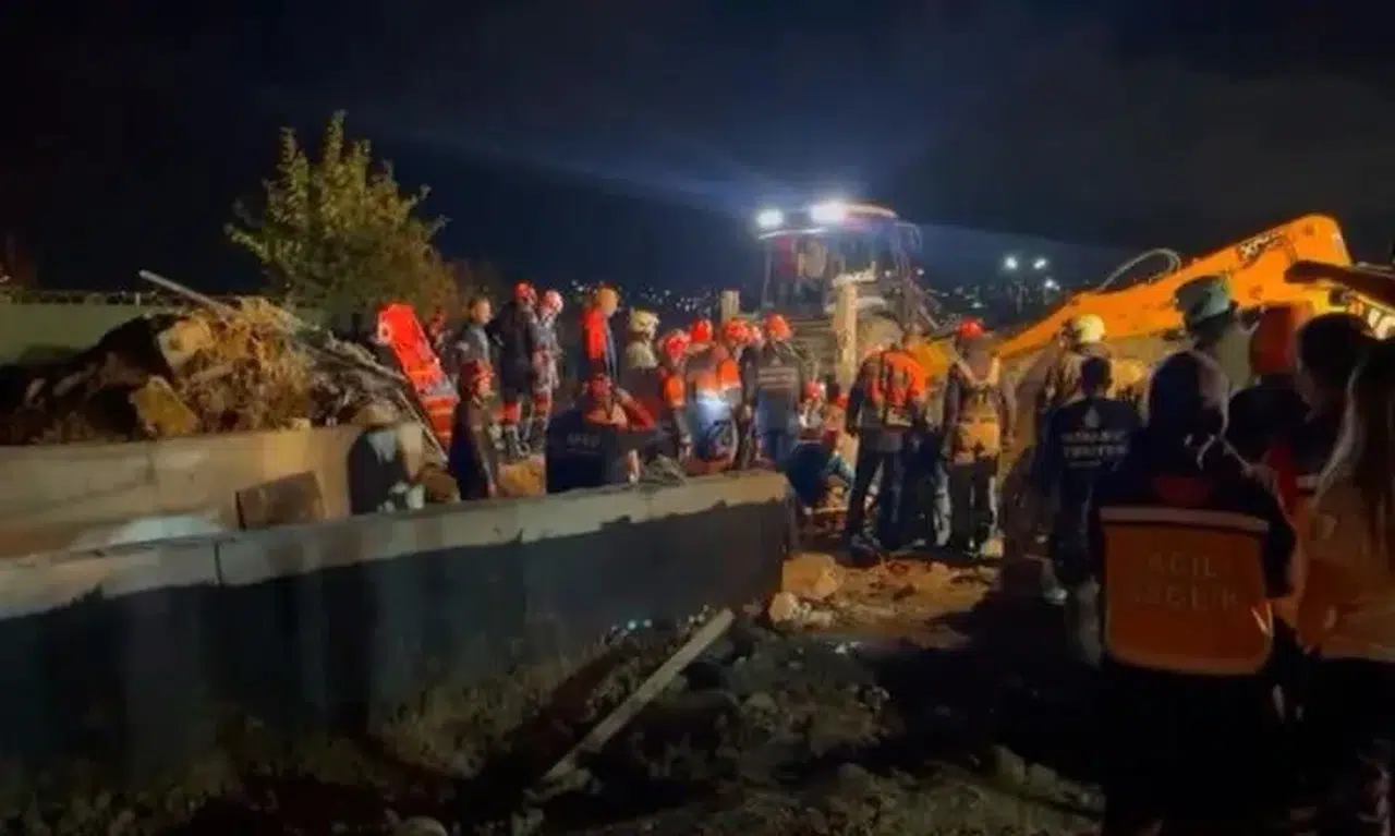 Valilikten İnşaat Göçüğü Açıklaması: 1 Kişi Hayatını Kaybetti