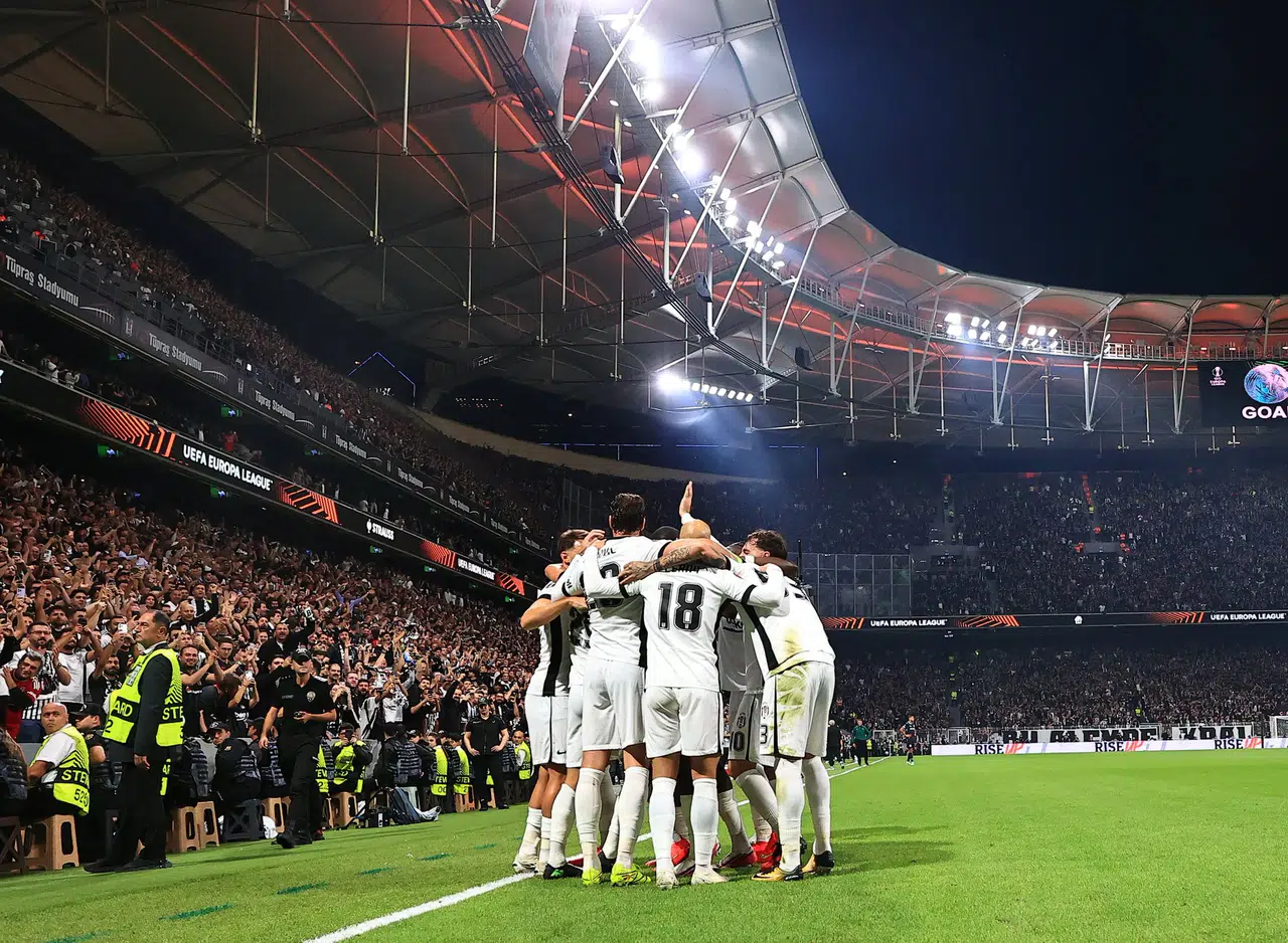 Beşiktaş Avrupa’ya Fırtına Gibi Başladı: Marsilya’ya 4 Gol