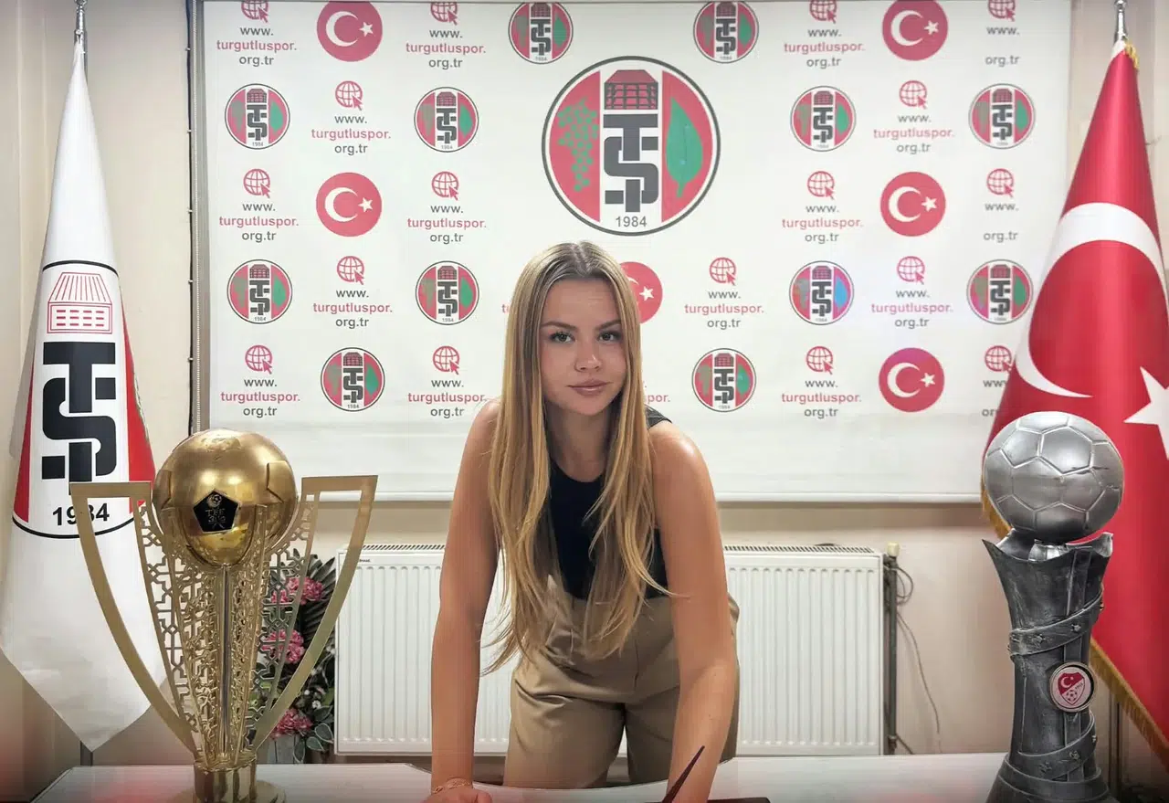 Erkek Futbol Takımına Kadın Teknik Direktör!