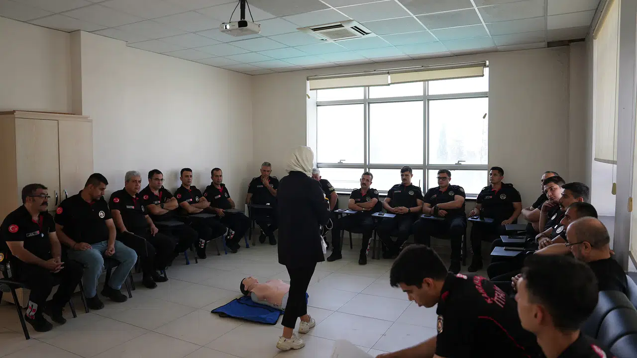 Kahramanmaraş İtfaiyesine İlk Yardım Eğitimi