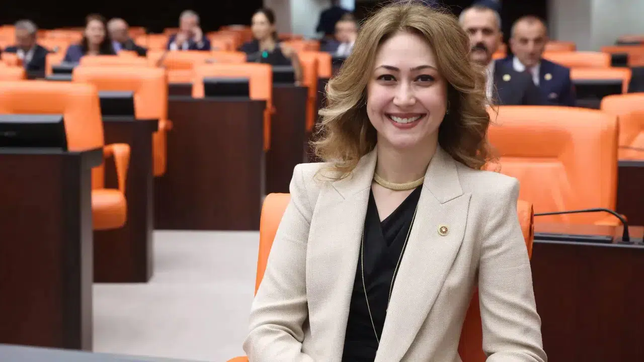 Milletvekili Karakoç’tan Öğrencilere Yeni Eğitim-Öğretim Yılı Mesajı