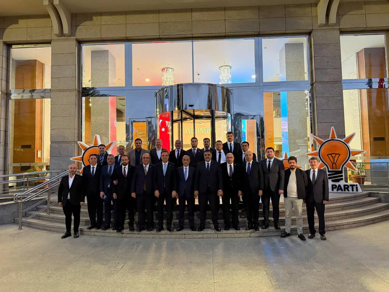 Erdoğan, Akpınar ve Karaca’ya Parti Rozetlerini Taktı