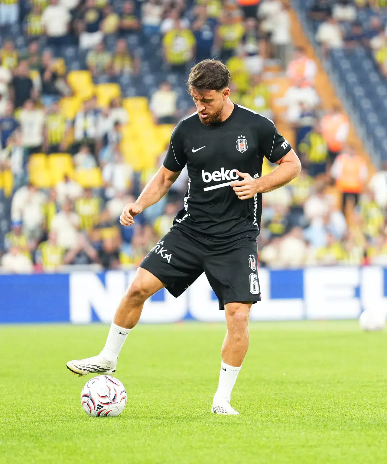 Fenerbahçe-Beşiktaş Derbisinde İlk Yarı 1-1
