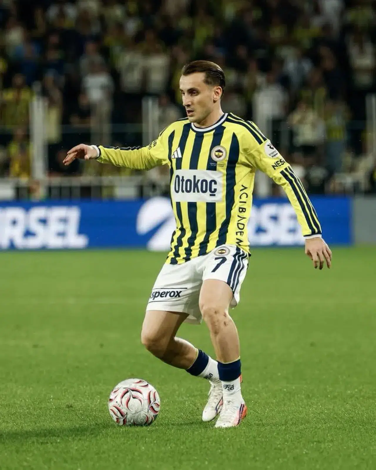 Fenerbahçe-Roma Maçında İlk Yarı: Sarı-Lacivertliler Geride
