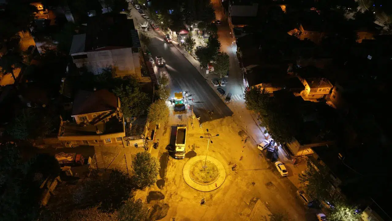 Kahramanmaraş'ta Bayazıtlı Bulvarı'nda kapsamlı ulaşım dönüşümü devam ediyor