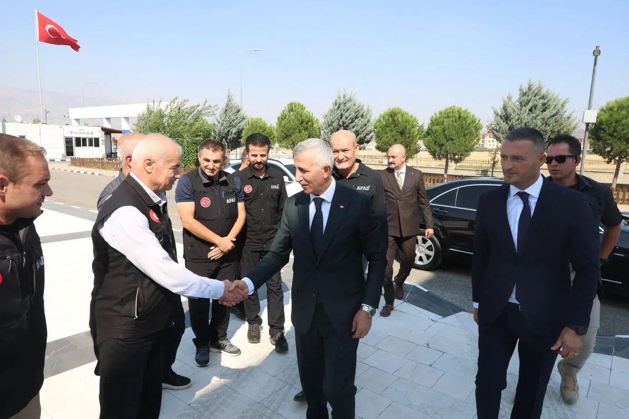 Vali Ünlüer AFAD’da: 6 Şubat Sonrası Süreç Görüşüldü