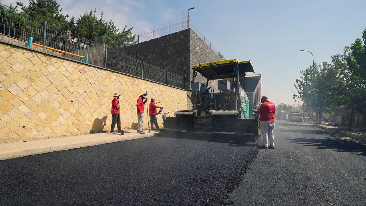 Kâtip Çelebi Caddesi’nde Asfalt Yenilemesi