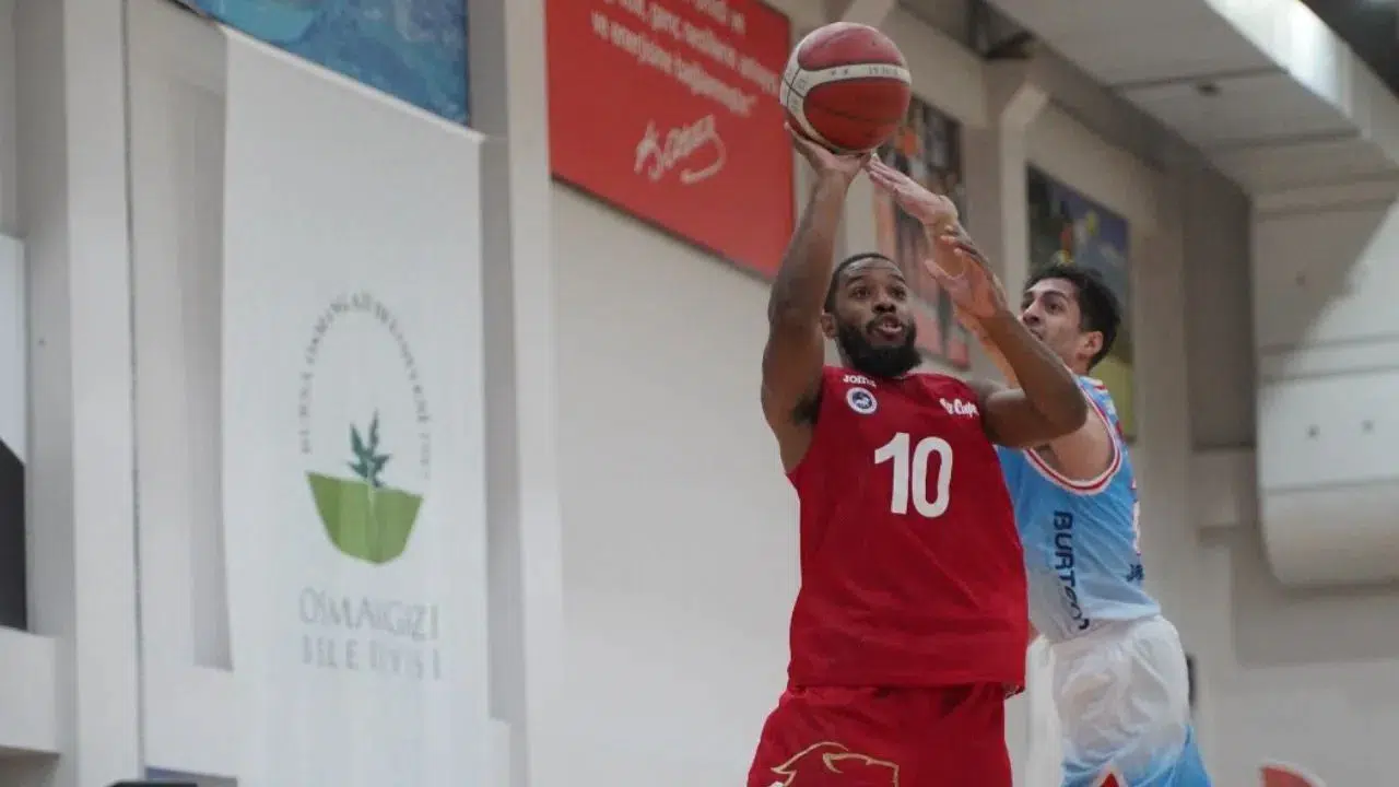 Kipaş İstiklal Basket Turnuvaya Zaferle Girdi