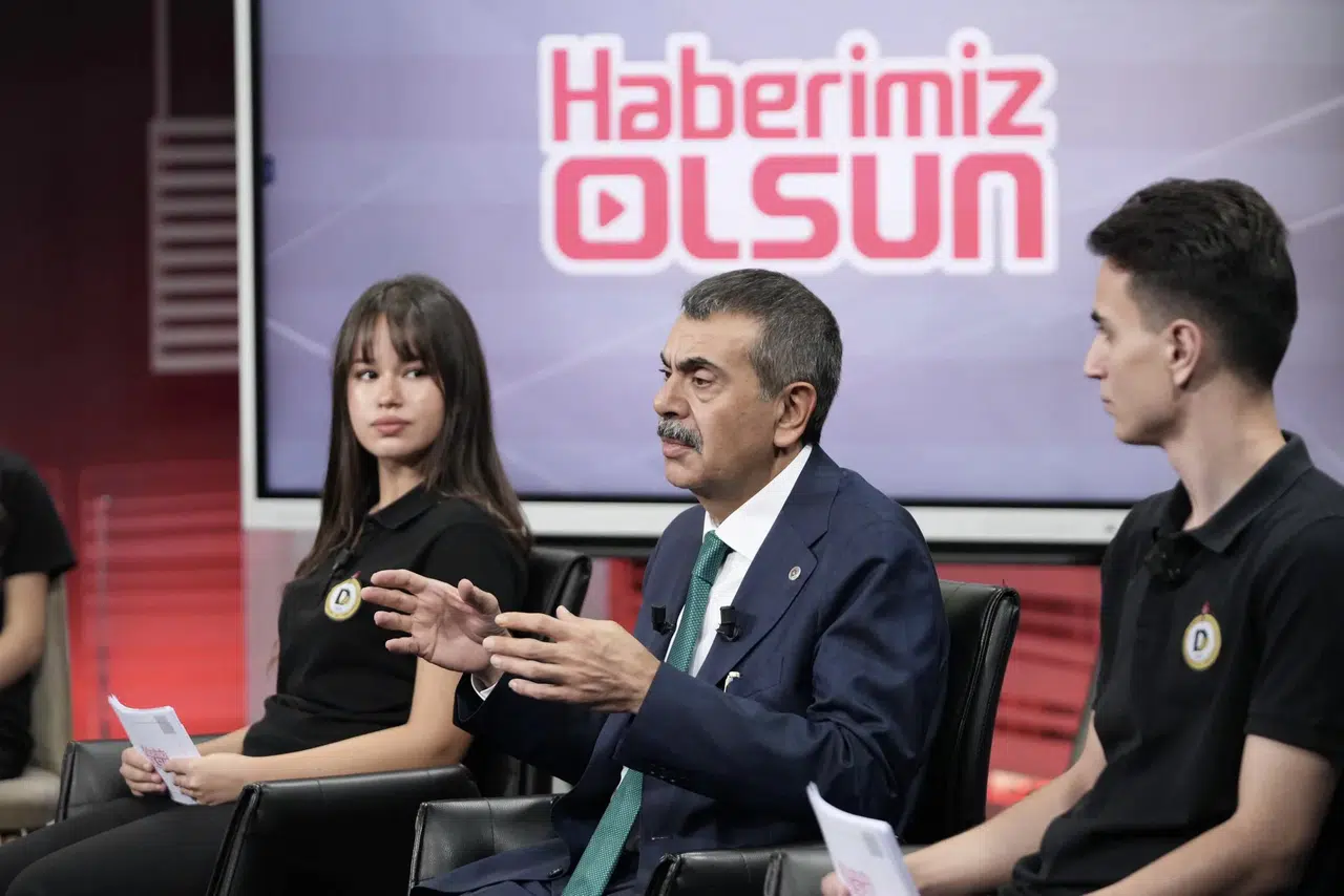 Bakan Tekin’den Öğrencilere “İyi İnsan” Mesajı