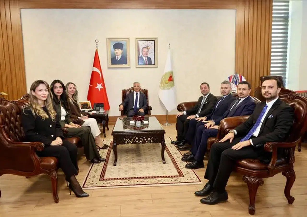 Vali Ünlüer, Baro Başkanı Kır ve heyetini ağırladı