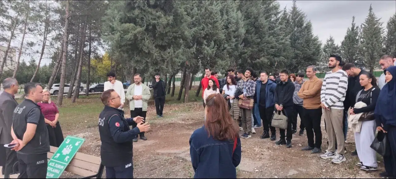 Kahramanmaraş’ta Üniversitede Deprem ve Tahliye Tatbikatı