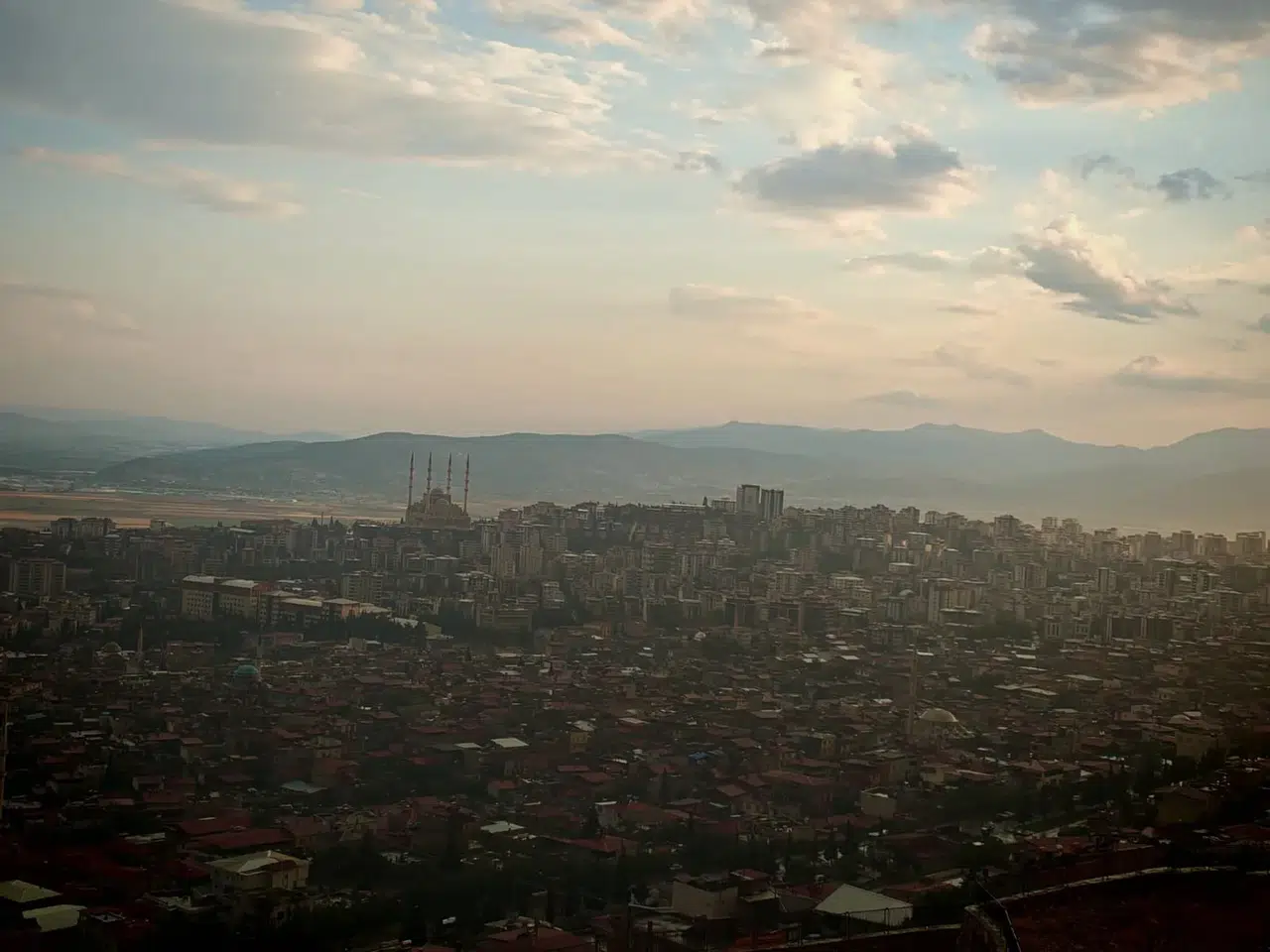 Kahramanmaraş Valiliğinden Gece İçin Kuvvetli Sağanak Uyarısı