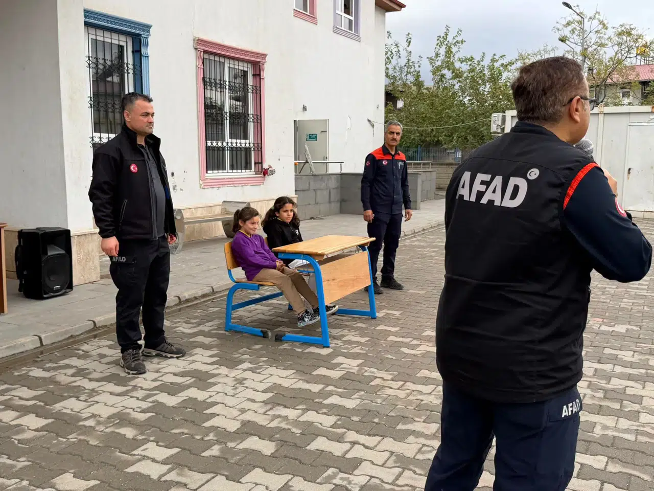 Kahramanmaraş’ta Öğrencilere Afet Eğitimi Ve Deprem Tatbikatı