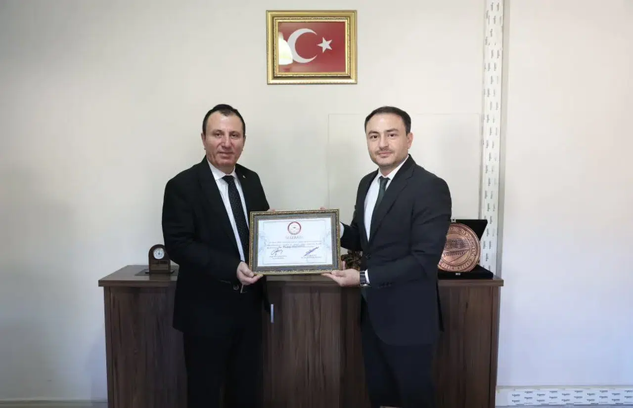 Mustafa Buluntu mazbatasını aldı: "Hedef güçlü şehir"