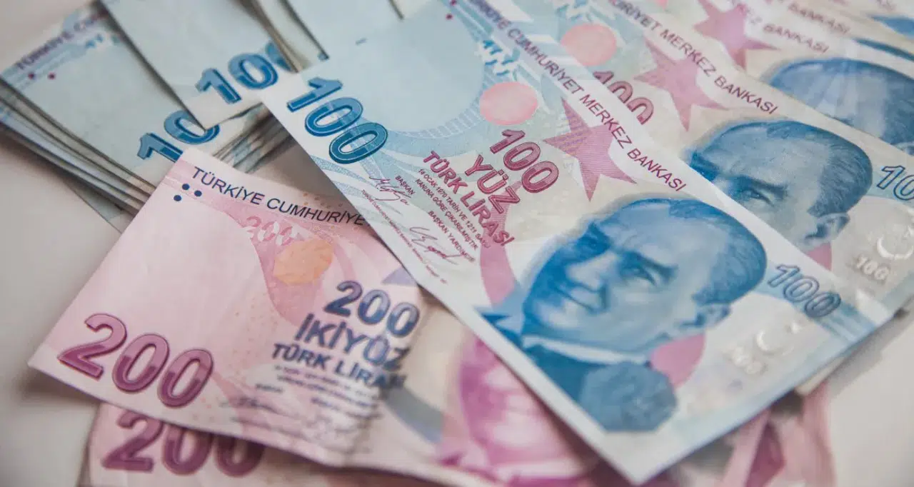 AK Parti’den 65 Yaş Üstü Emeklilere Ek Refah Payı Formülü