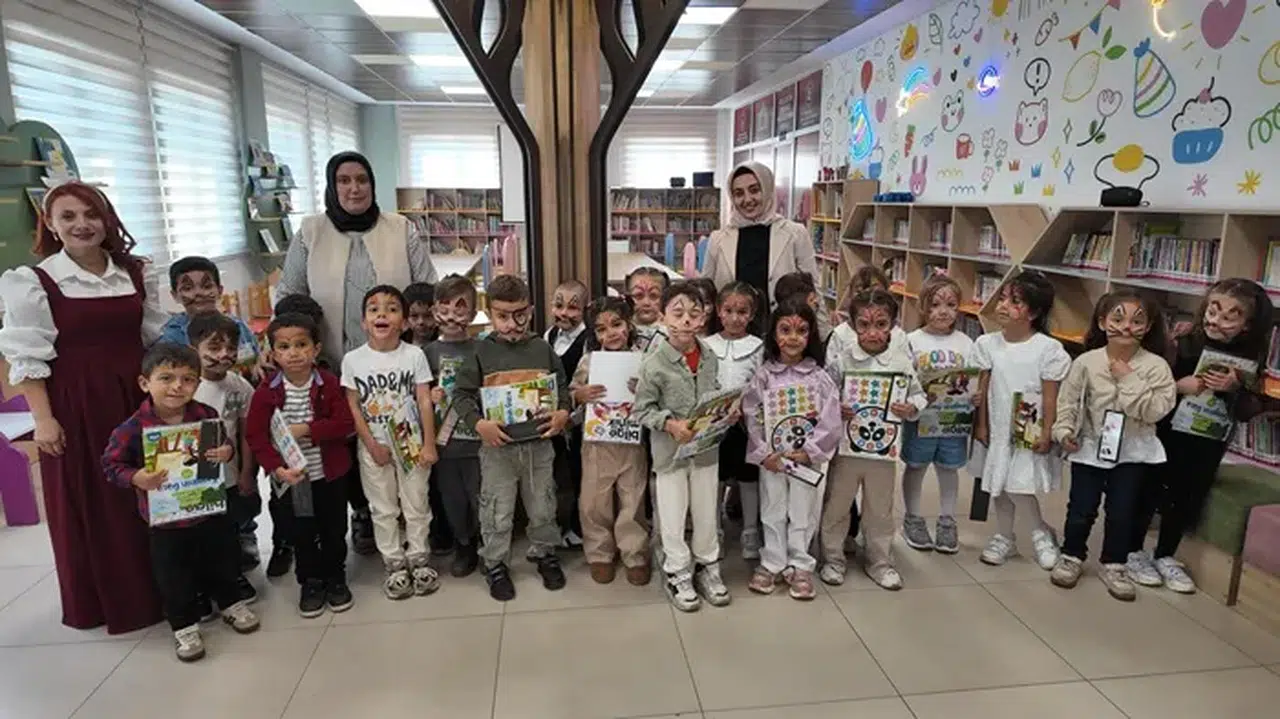 Kahramanmaraş’ta çocuklar kitap ve sanatla buluştu