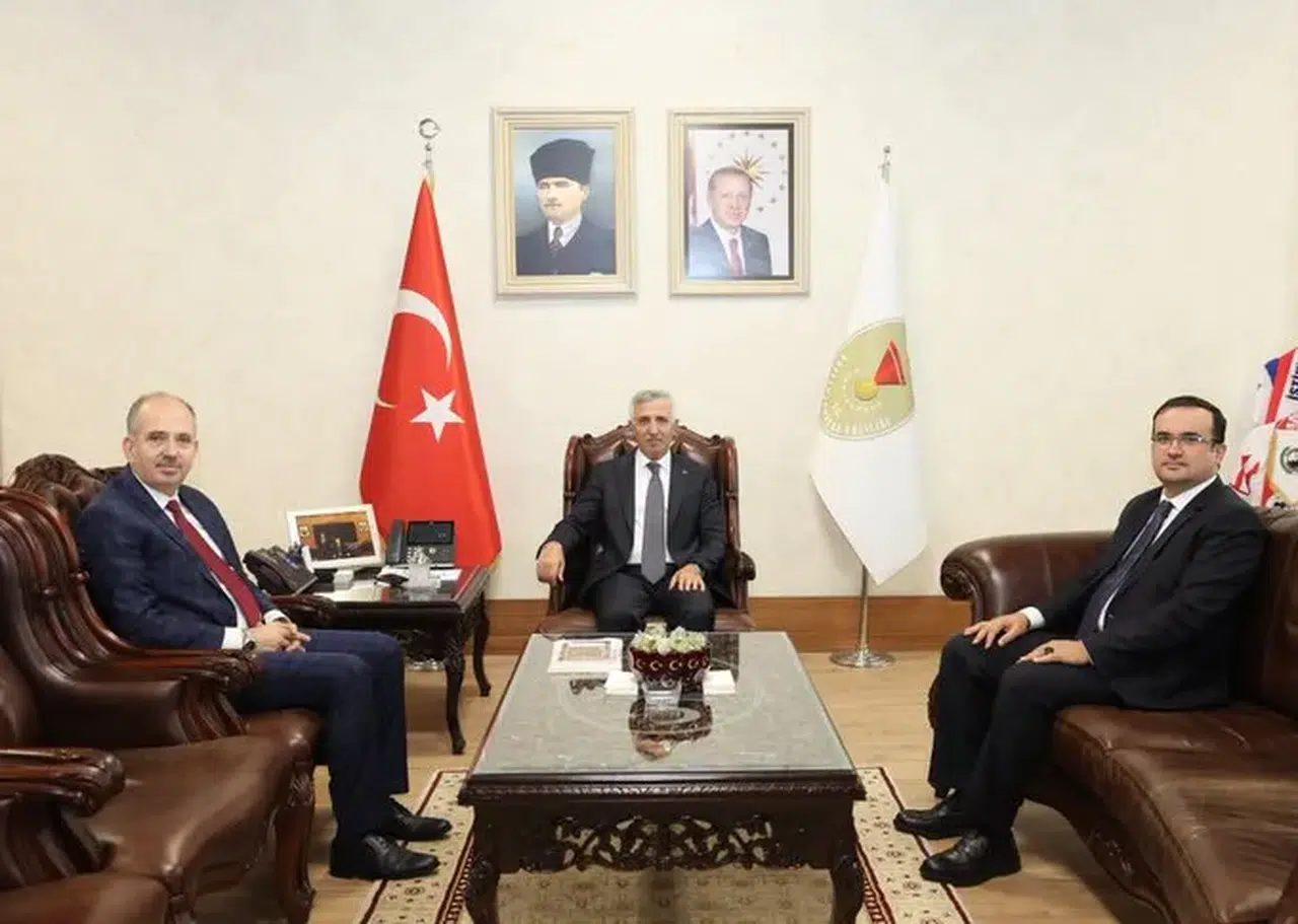 Vali Ünlüer, Güldemir ve Güller’i Makamında Ağırladı