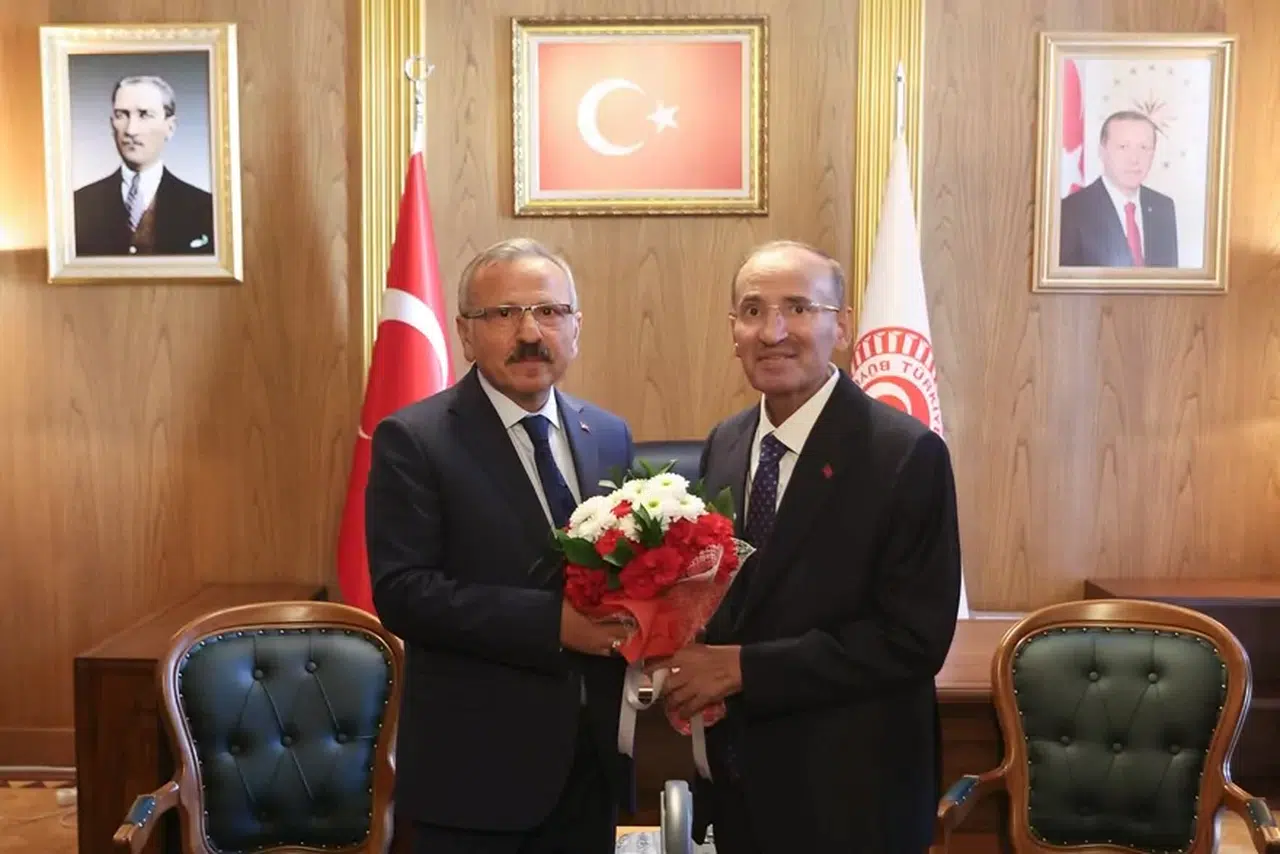 TBMM'de o görevden istifa etmişti, Bozdağ görevi Beyazıt'a devretti!