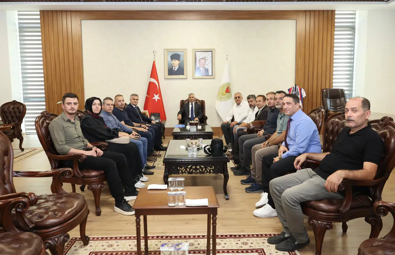 Vali Ünlüer, Okul Saldırısında Evlatlarını Kaybeden Ailelerle Buluştu