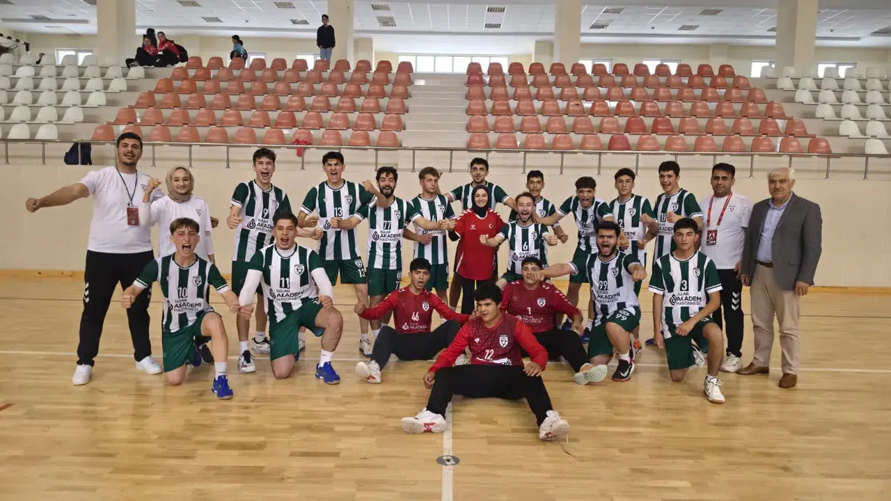 Yeşilay SK, İlk İç Saha Maçında Adıyaman Ekibini 44-22 Yendi