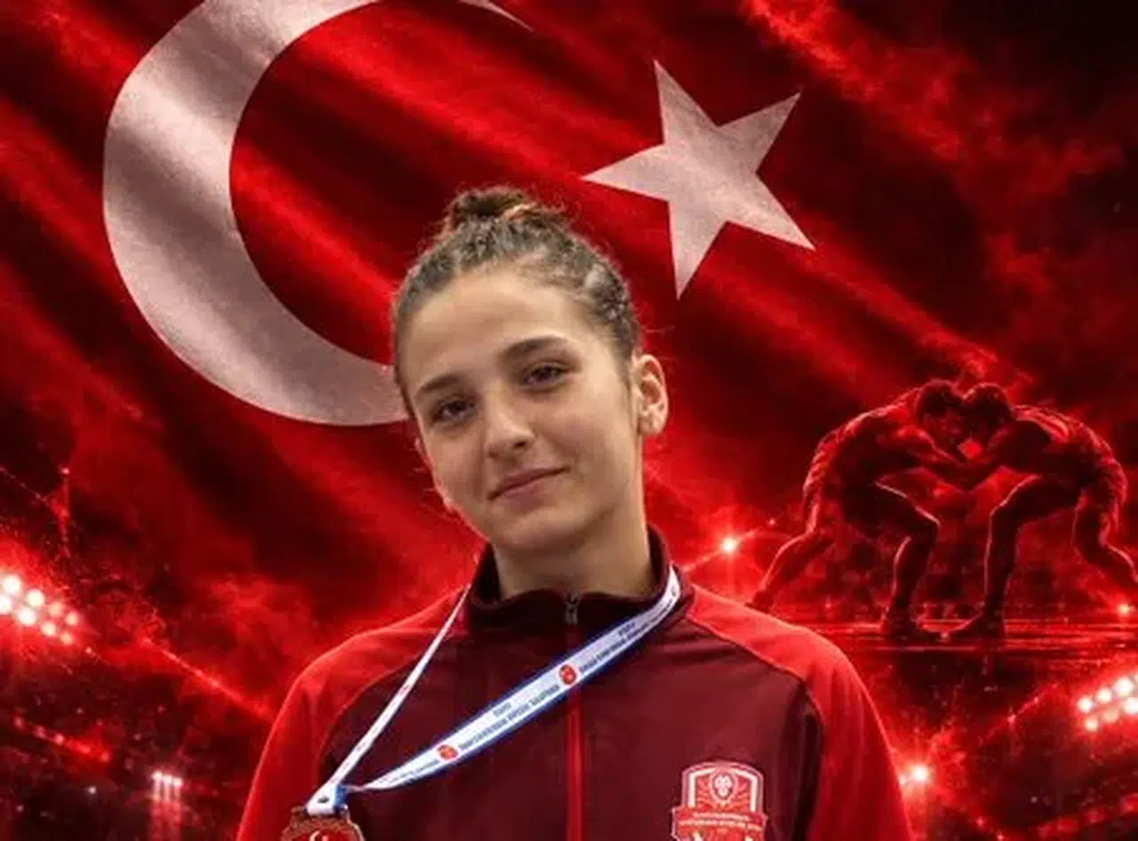 Kahramanmaraşlı Ayşe Bars Hırvatistan’da Balkan Şampiyonu Oldu!