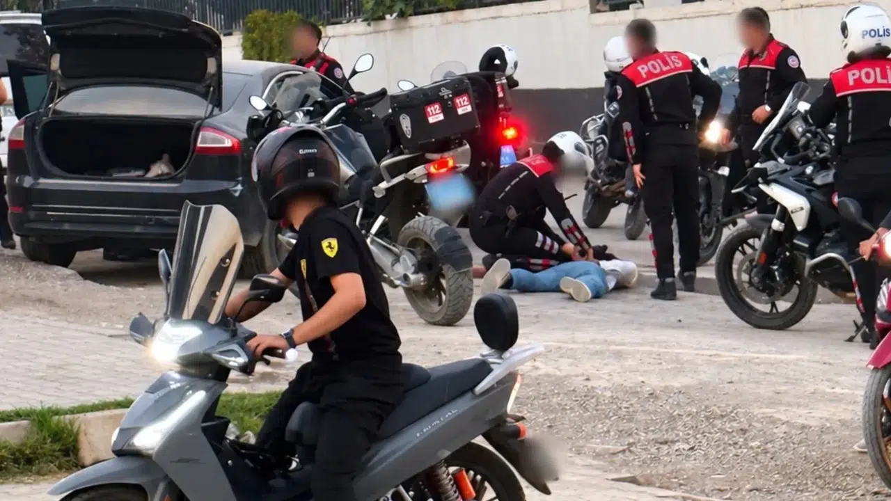 Kahramanmaraş’ta Polis Takibinden Kaçan Sürücü Durduruldu