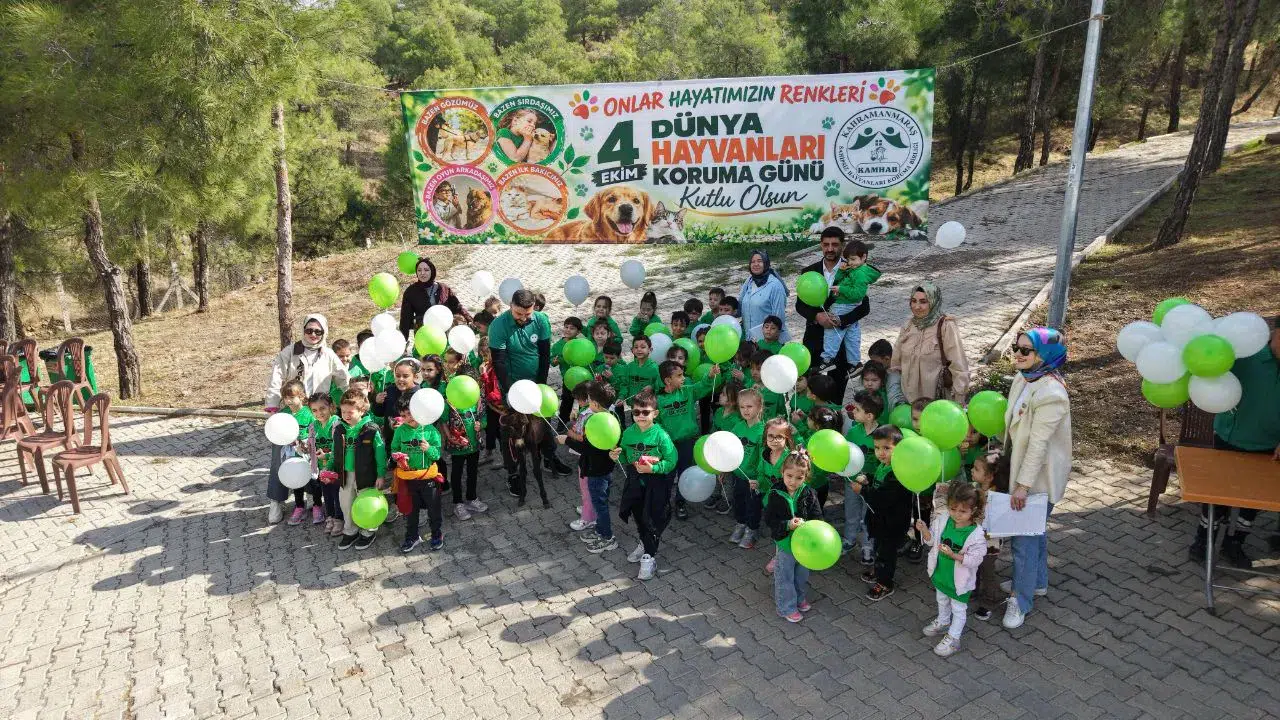 Kahramanmaraş'ta Minikler, Dünya Hayvanları Koruma Günü'nde Can Dostlarıyla Buluştu