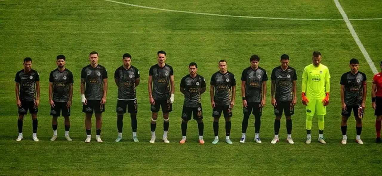 İstiklalspor-Ankara Demirspor maçında ilk yarı başladı